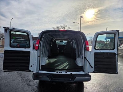 2025 Chevrolet Express Cargo 3500 WT