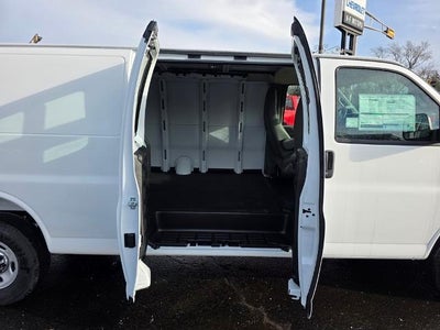 2025 Chevrolet Express Cargo 3500 WT