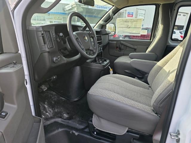 2025 Chevrolet Express Cargo 3500 WT