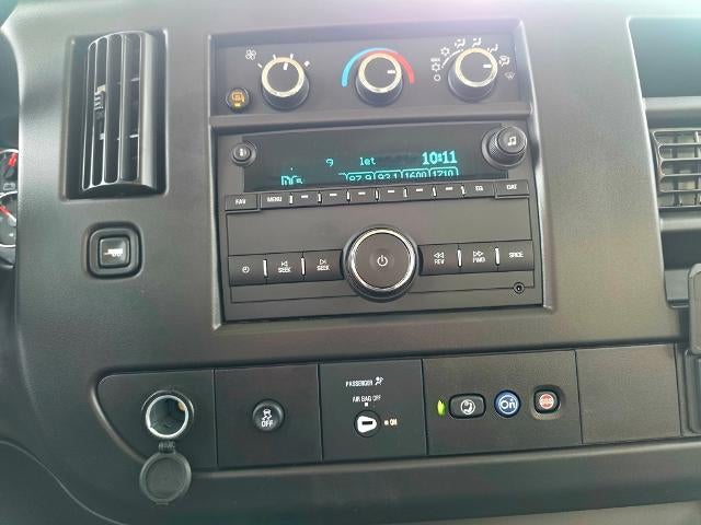 2025 Chevrolet Express Cargo 3500 WT