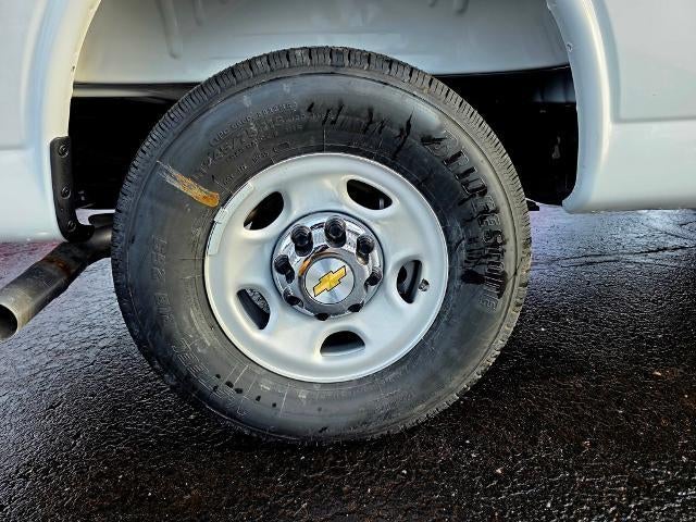 2025 Chevrolet Express Cargo 3500 WT