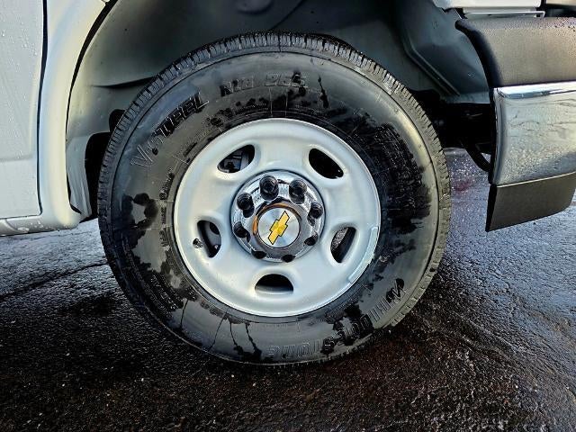 2025 Chevrolet Express Cargo 3500 WT