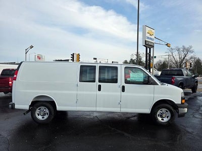 2025 Chevrolet Express Cargo 3500 WT