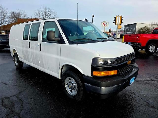 2025 Chevrolet Express Cargo 3500 WT