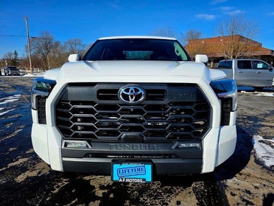 2024 Toyota Tundra 4WD SR5