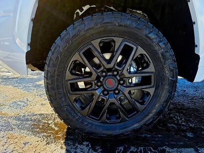 2024 Toyota Tundra 4WD SR5